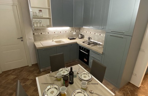 Vicopisano Apartment | Loretta House