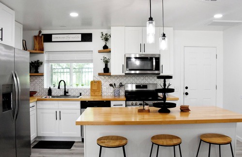 Camp Swift House | Lost Pines Escape in Bastrop-2 bedroom 1.5 bathn28 mls to Circuit of Americas F1