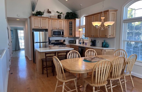 Townsend's Inlet House | Lots of amenities - Internet, TV, A/C & More. Book Today!