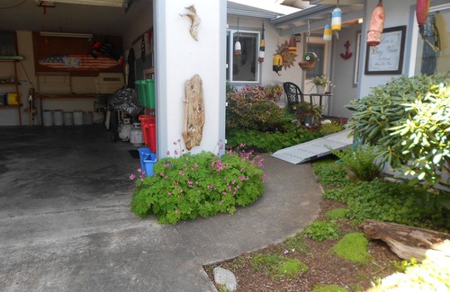 Barview House | Lou's Bay View in Scienic Coos Bay- Charleston. Large beautiful Home.