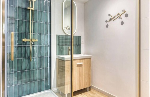 Sotteville-les-Rouen Apartment | Love Room : Pour un séjour en amoureux