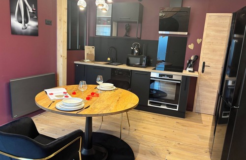 La Chaussee House | Love-room Tentation-breakfast included