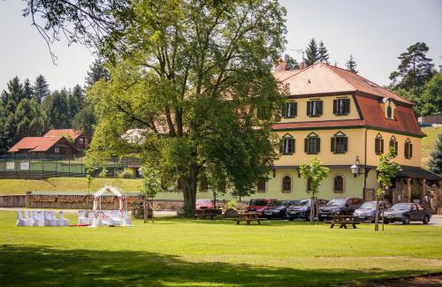 Buchlovice Hotel | Lovecký zámeček