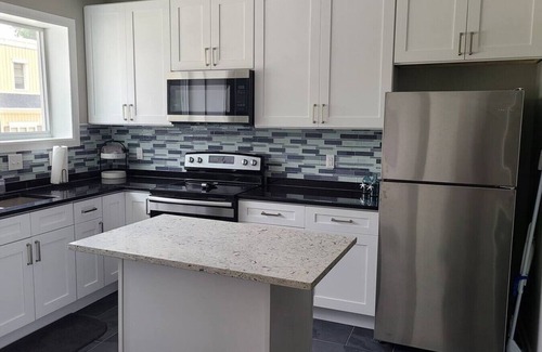 Port Washington Apartment | Lovely 1 bedroom rental. Newly renovated!