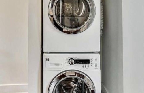 Northeast Apartment | Lovely 1-bedroom rental unit with free parking