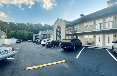 Pigeon Forge Condo | Lovely 1bed, 1bath condo. Downtown Pigeonforge