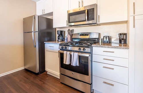 Moorpark Apartment | Lovely 1BR in Moorpark + Parking