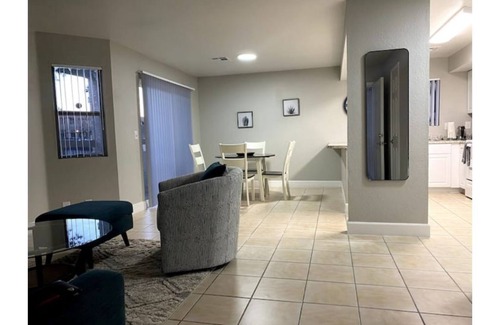 Las Vegas House | Lovely 2+2 Apartment A ,1061 sqft.