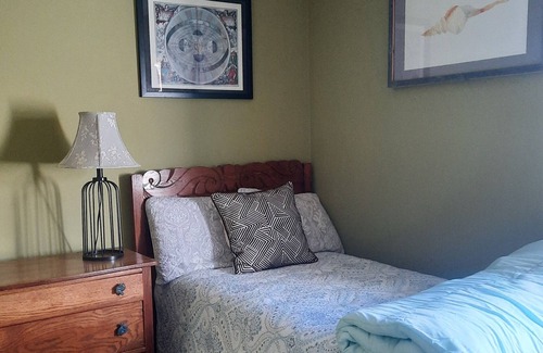 Cape May Court House Apartment | Lovely 2 bedroom apartment in Historic area of Cape May Court House , N.J.