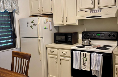 The Meadows Condo | Lovely 2 Bed 2 Bathroom Condo in a quiet lush area near the golf course