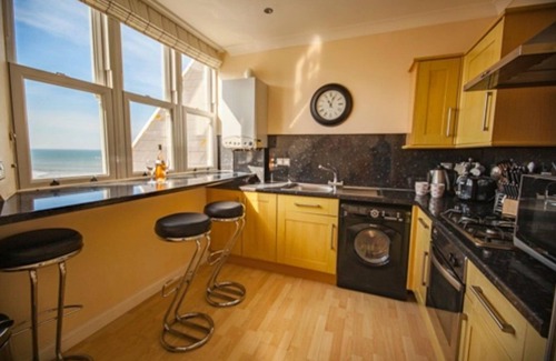 Mortehoe Apartment | Lovely 2 bed apartment opposite main beach on Esplanade with fab seaviews !