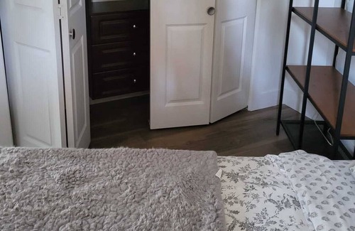 Fairview Condo | Lovely 2 bedroom apartment in central location