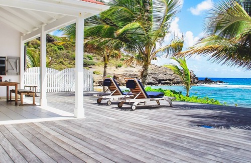Anse de Lorient Villa | Lovely 2 bedroom bungalow steps away from Lorient Beach and shopping