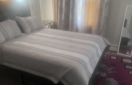 South Side Apartment | Lovely 2 Bedrooms Short term Rental Unit on a 2nd Floor