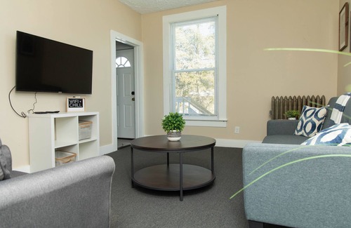Bristol Apartment | Lovely 3 Bedroom Unit for Longer Stays