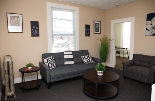Bristol Apartment | Lovely 3 Bedroom Unit for Longer Stays