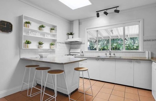 Williamstown North House | Lovely 3BR House In Seaside Area