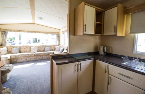 Clacton-on-Sea House | Lovely 8 berth caravan at Highfield Grange Holiday Park ref 26504O