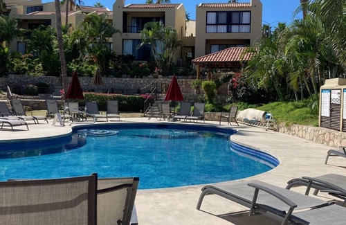 Downtown San Jose del Cabo Condo | Lovely and Bright One Bedroom 700 Sq Foot Condo ready for your next vacation!