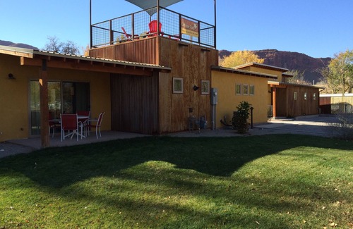 Moab Apartment | Lovely and quiet, a 5 minute walk to Downtown Moab town center.