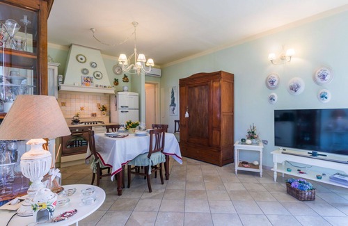 Rosignano Solvay Apartment | Lovely apartment for 4 guests with A/C, WIFI, TV and patio