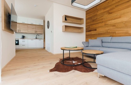 Loucna Pod Klinovcem Apartment | Lovely apartment for 6 guests with WIFI, TV, balcony and parking