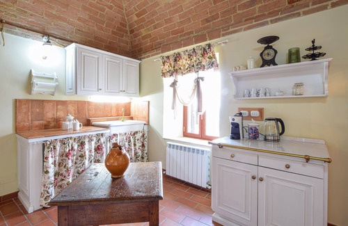 Civitella Benazzone Apartment | Lovely apartment in Civitella Benazzone