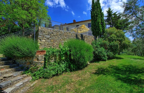 Greve in Chianti Apartment | Lovely apartment with WIFI, pool, TV, patio, pets allowed, panoramic view, close to Greve In Chianti