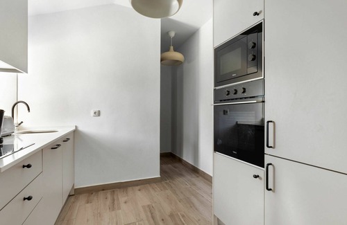 Sao Martinho Villa | Lovely apartment in villa for 7 people with A/C, pool, WIFI, TV, terrace and parking