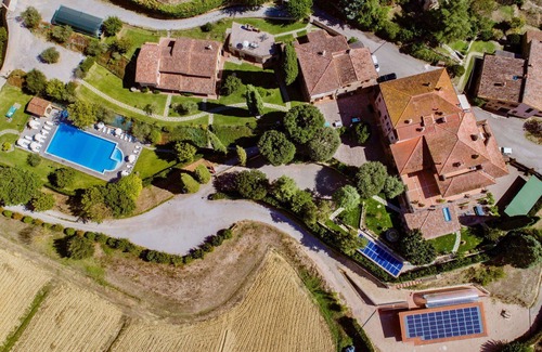 Popoltaio-Schiacciato Villa | Lovely apartment in villa for 8 guests with A/C, pool, WIFI, TV and patio