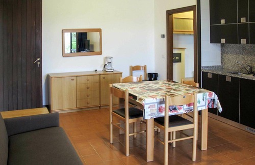 Crociale Apartment | Lovely apartment for 4 guests with pool, WIFI, A/C, TV, terrace and pets allowed