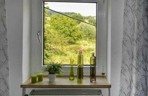 Detmold Apartment | Lovely apartment for 4 people with WIFI, TV, terrace and parking
