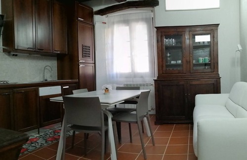 Orta San Giulio Apartment | Lovely apartment for 4 people with WIFI, TV and pets allowed