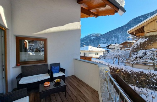 Finkenberg Apartment | Lovely apartment for 9 people with WIFI, TV, balcony and parking