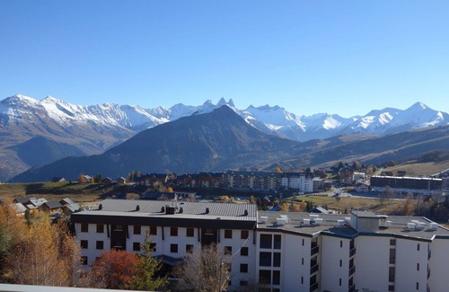 La Toussuire Apartment | Lovely apartment for 4 guests with WIFI, TV and balcony
