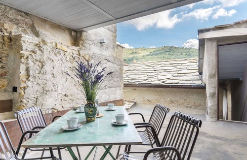 Civezza Apartment | Lovely apartment for 3 people with WIFI, TV and balcony