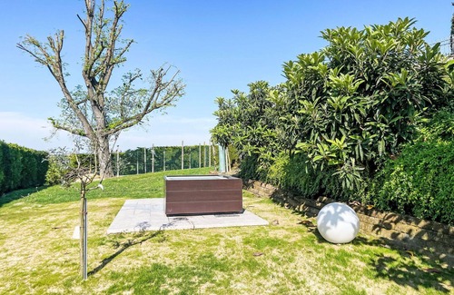 Portacomaro Apartment | Lovely apartment for 6 guests with A/C, WIFI, pool, TV, terrace, pets allowed and panoramic view