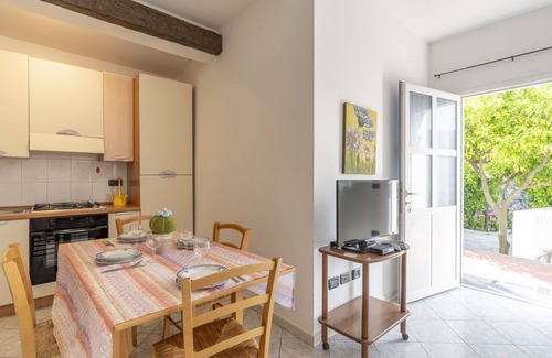 Gazzelli Apartment | Lovely apartment for 12 people with pool, WIFI, balcony, pets allowed and panoramic view