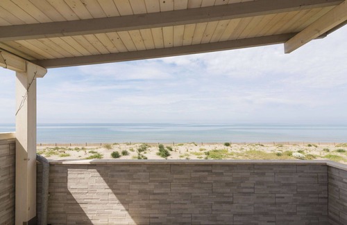 Torvaianica Apartment | Lovely apartment for 3 guests with A/C, TV and terrace