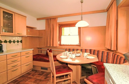 Zellberg Apartment | Lovely apartment for 4 guests with WIFI, TV, terrace and pets allowed