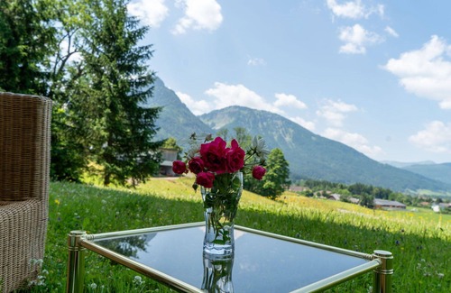 Strobl Apartment | Lovely apartment for 4 guests with WIFI, TV and patio