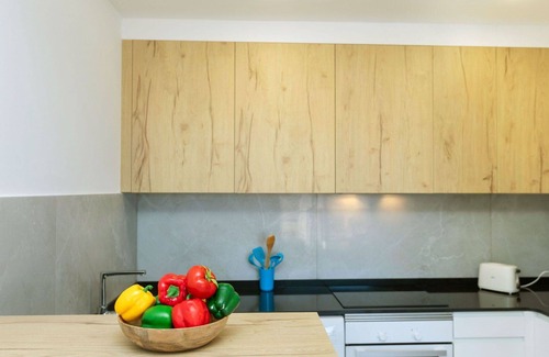 Vinaros Apartment | Lovely apartment for 4 guests with A/C, WIFI, pool, TV and terrace