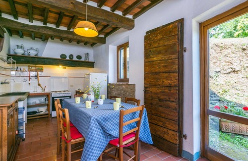 Pietrabuona Apartment | Lovely apartment for 6 guests with WIFI, pool, TV, patio and pets allowed