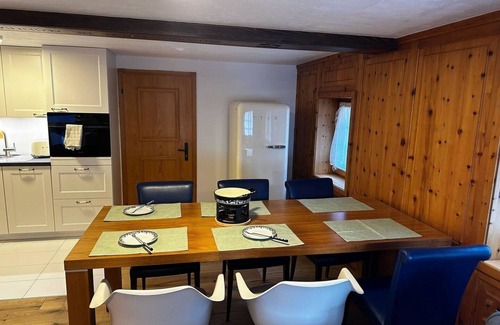 Moerel-Filet Apartment | Lovely apartment for 8 people with WIFI, TV, balcony and pets allowed