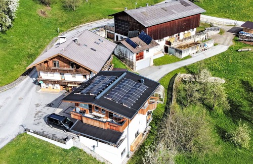 Fuegenberg Apartment | Lovely apartment for 6 guests with WIFI, TV, patio and pets allowed