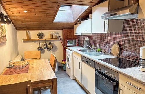 Saalbach-Hinterglemm Apartment | Lovely apartment for 4 guests with WIFI, TV and balcony