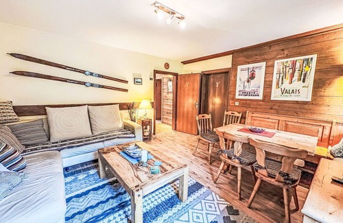 Saalbach-Hinterglemm Apartment | Lovely apartment for 4 guests with WIFI, TV and balcony