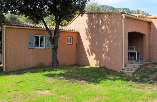 Aregno Apartment | Lovely apartment for 2 people with WIFI, TV, terrace and parking