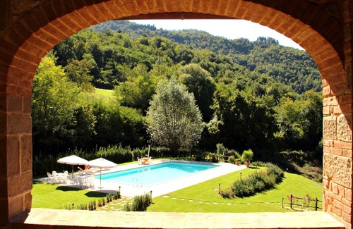 Dicomano Apartment | Lovely apartment for 2 guests with pool, WIFI, TV and pets allowed