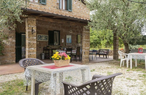 Corchiano Apartment | Lovely apartment for 8 guests with pool, WIFI, TV, patio and pets allowed